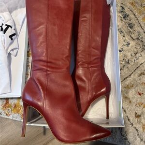 Brand New Red/Brown SCHUTZ Boots🍁♥️